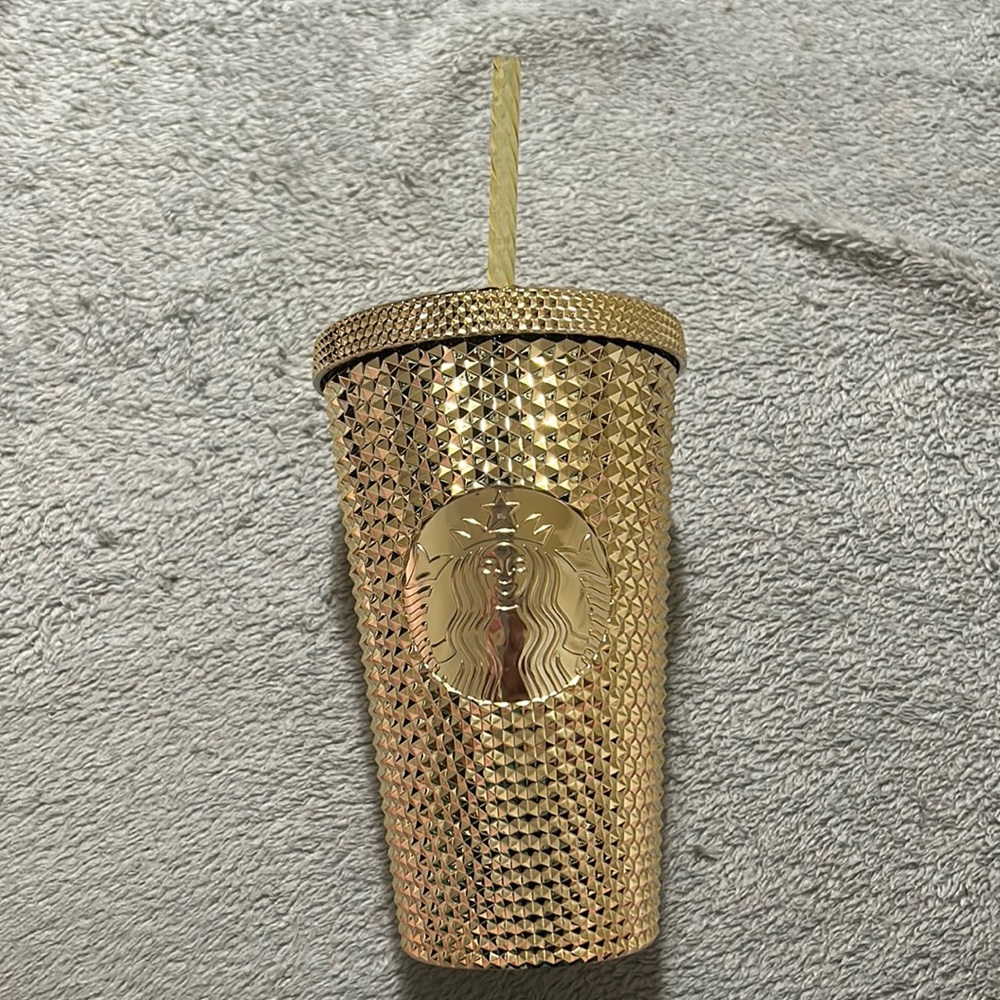 Starbucks Gold Studded Grande cold cup in mint condition!!